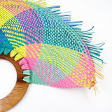 Abanico jipijapa grande multicolor con madera de tzalam Abanico jipijapa grande multicolor con madera de tzalam