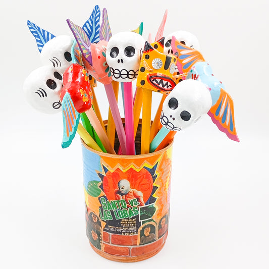 Lápices con figuras de cartón