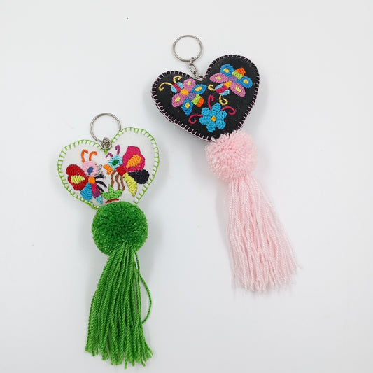 Llavero corazón bordado Tenango de Doria