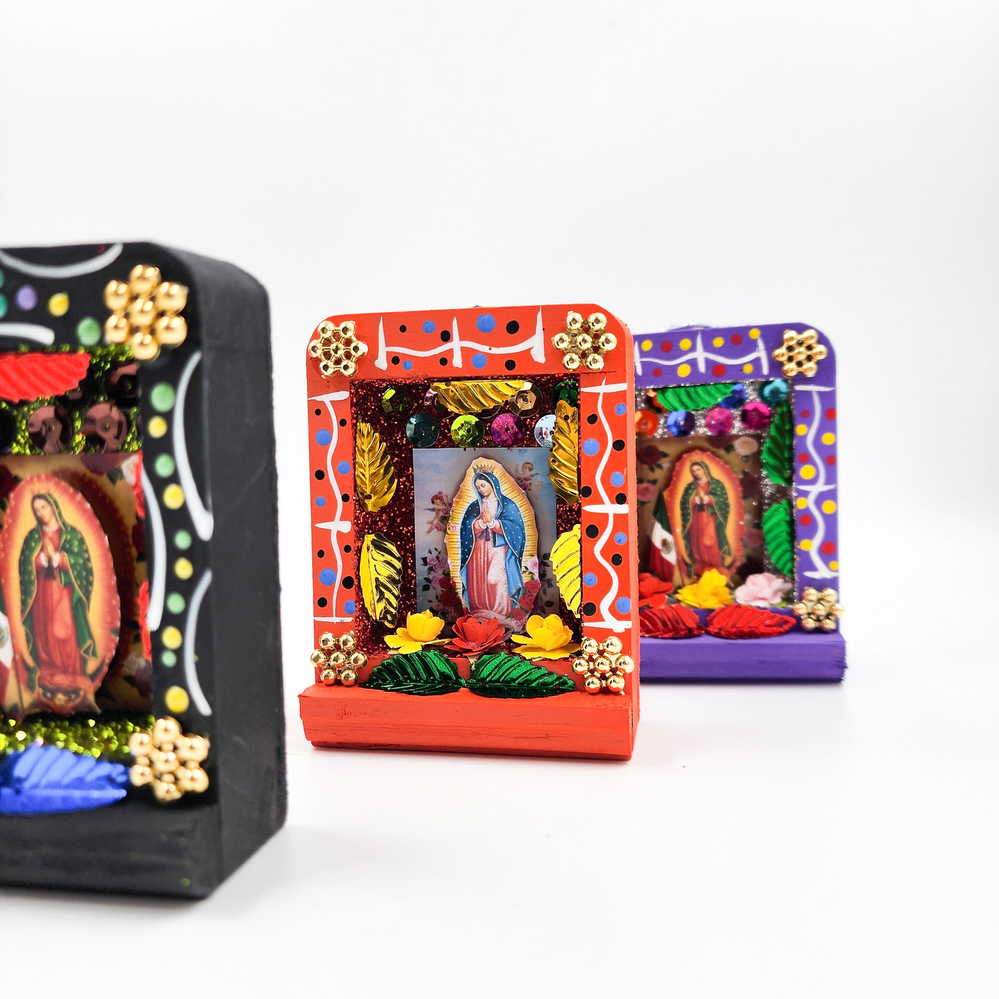 Nicho Virgen — Arte popular kitsch Nicho Virgen — Arte popular kitsch