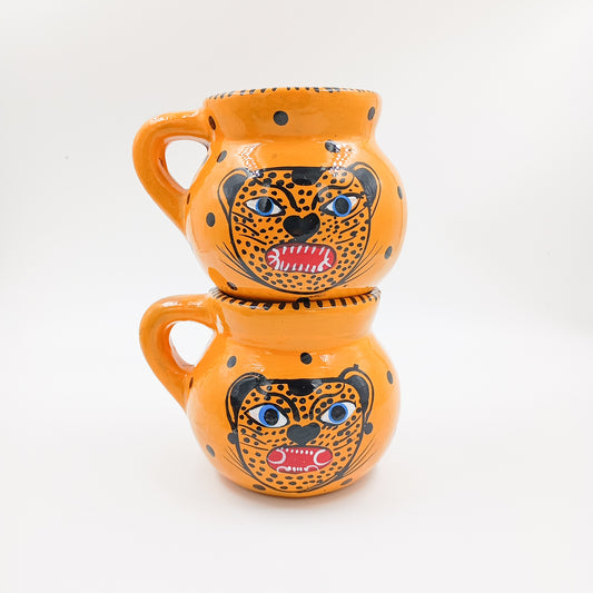 Tazas de barro Jaguar en negro o amarillo
