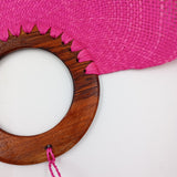 Abanico jipijapa grande color rosa con mango de madera