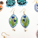Aretes bordados a mano