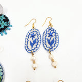 Aretes bordados a mano