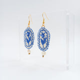 Aretes bordados a mano