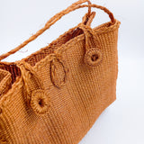 Bolsa artesanal de henequén color ocre hecha en Yucatán