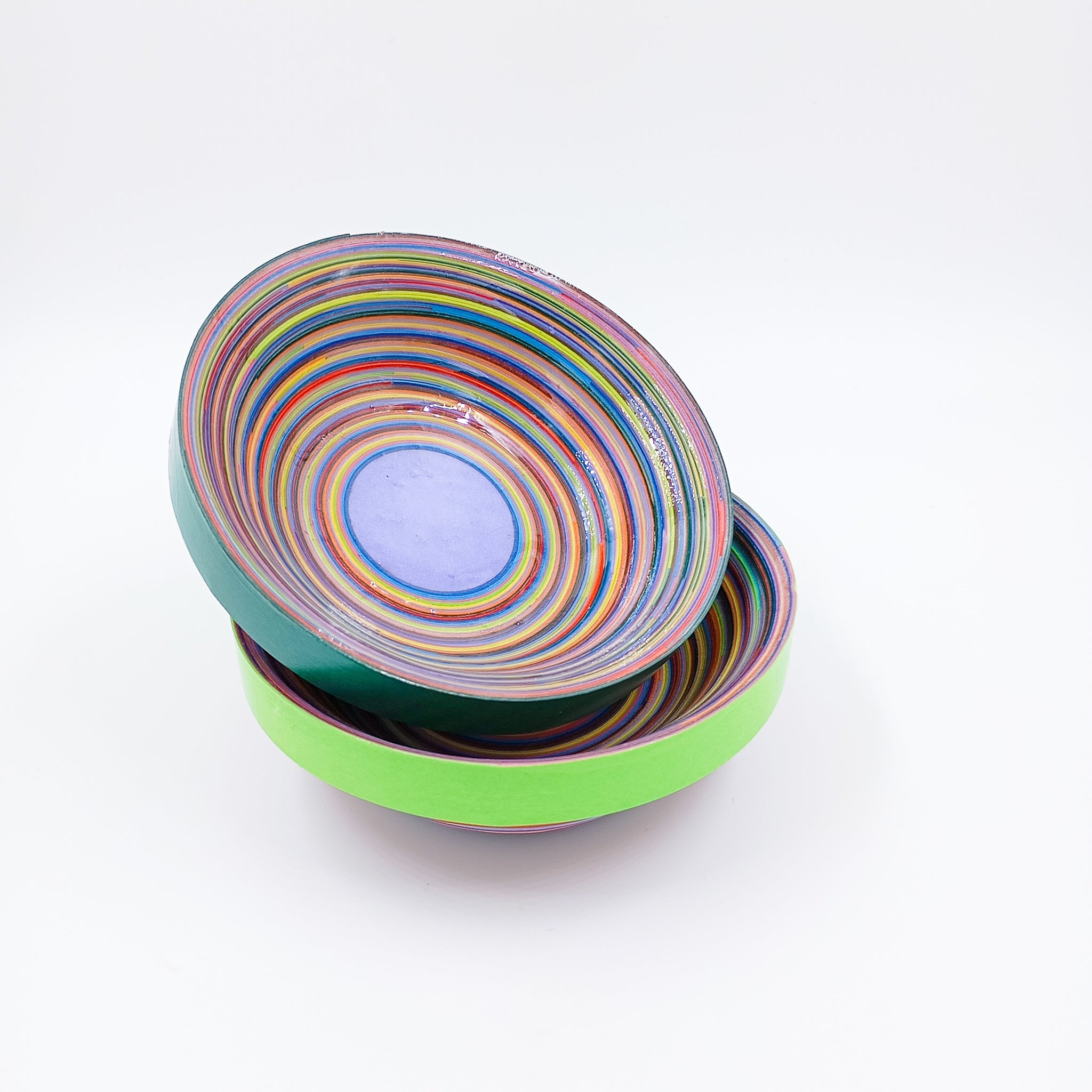Set de 2 bowls botaneros de papel reciclado “Serpentina”