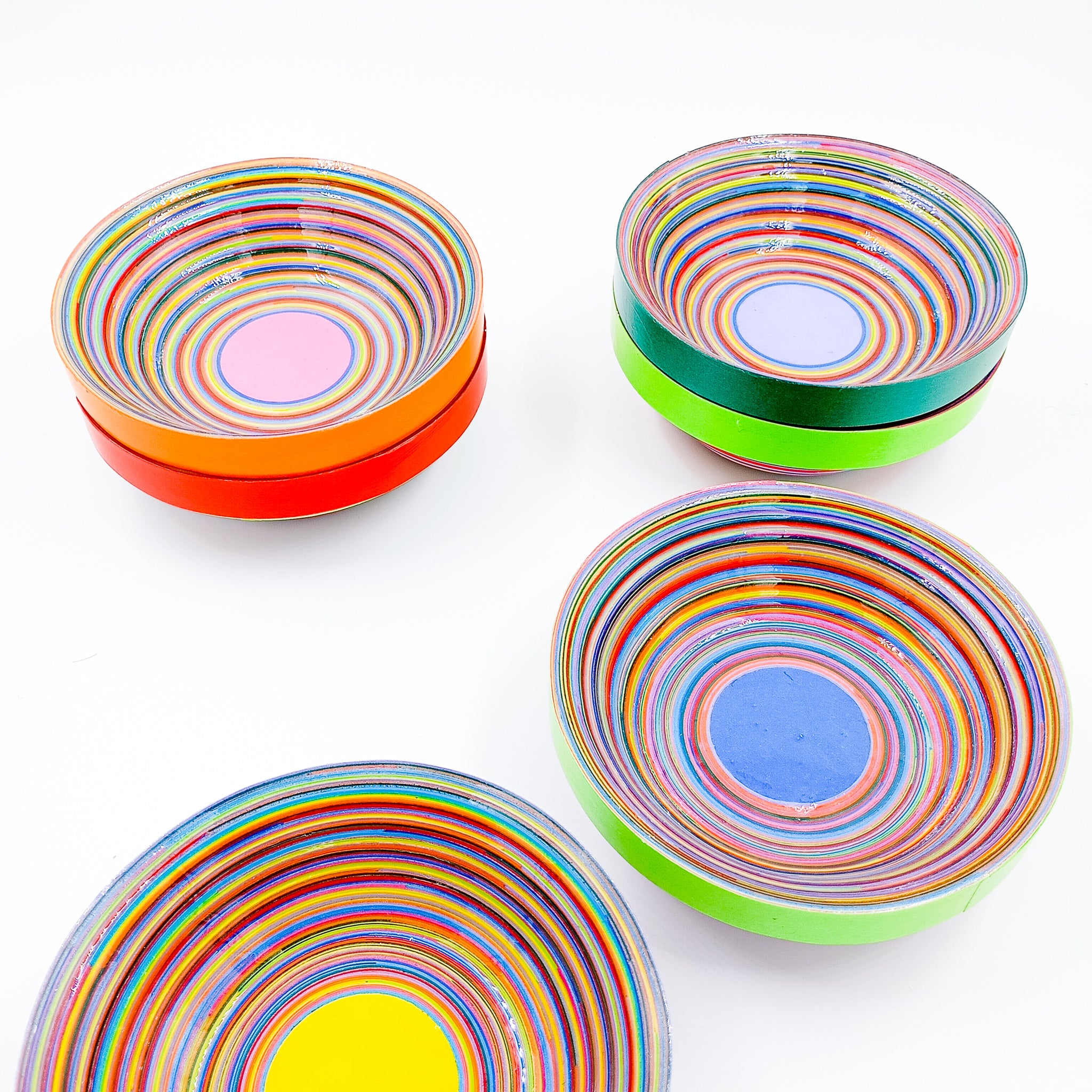 Set de 2 bowls botaneros de papel reciclado “Serpentina”