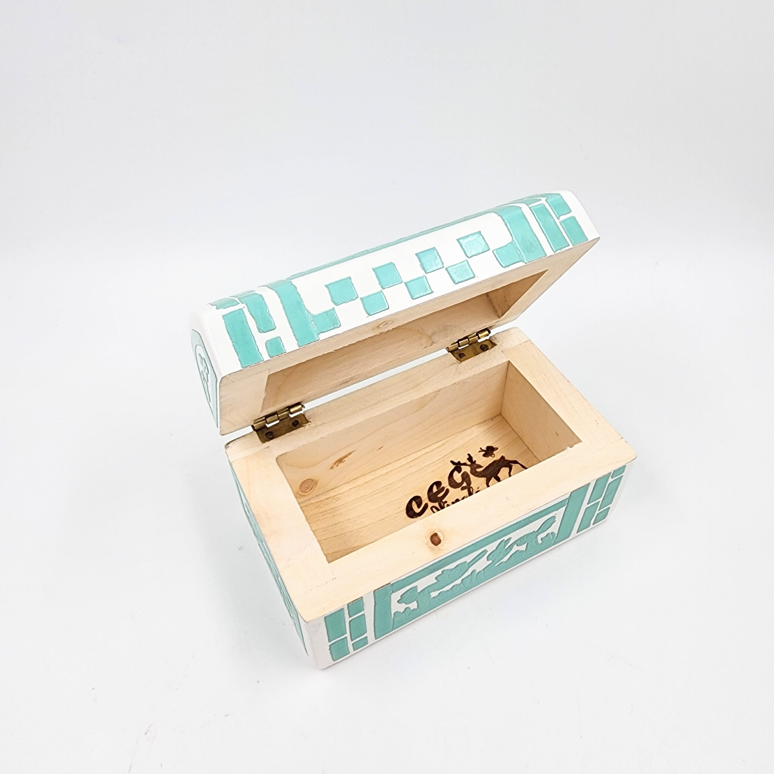 Caja cofre de Olinalá