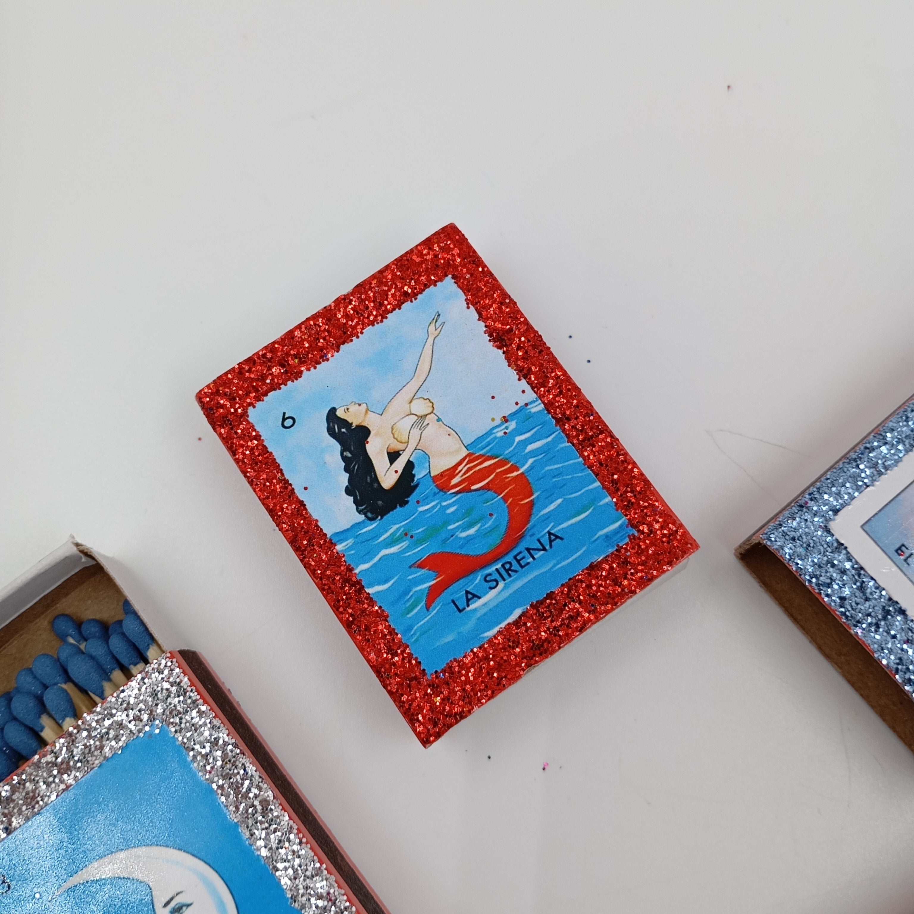 Cajita de cerillos – arte Kitsch mexicano con íconos pop