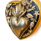 Corazón Mexicano de Madera Dorado con Milagritos