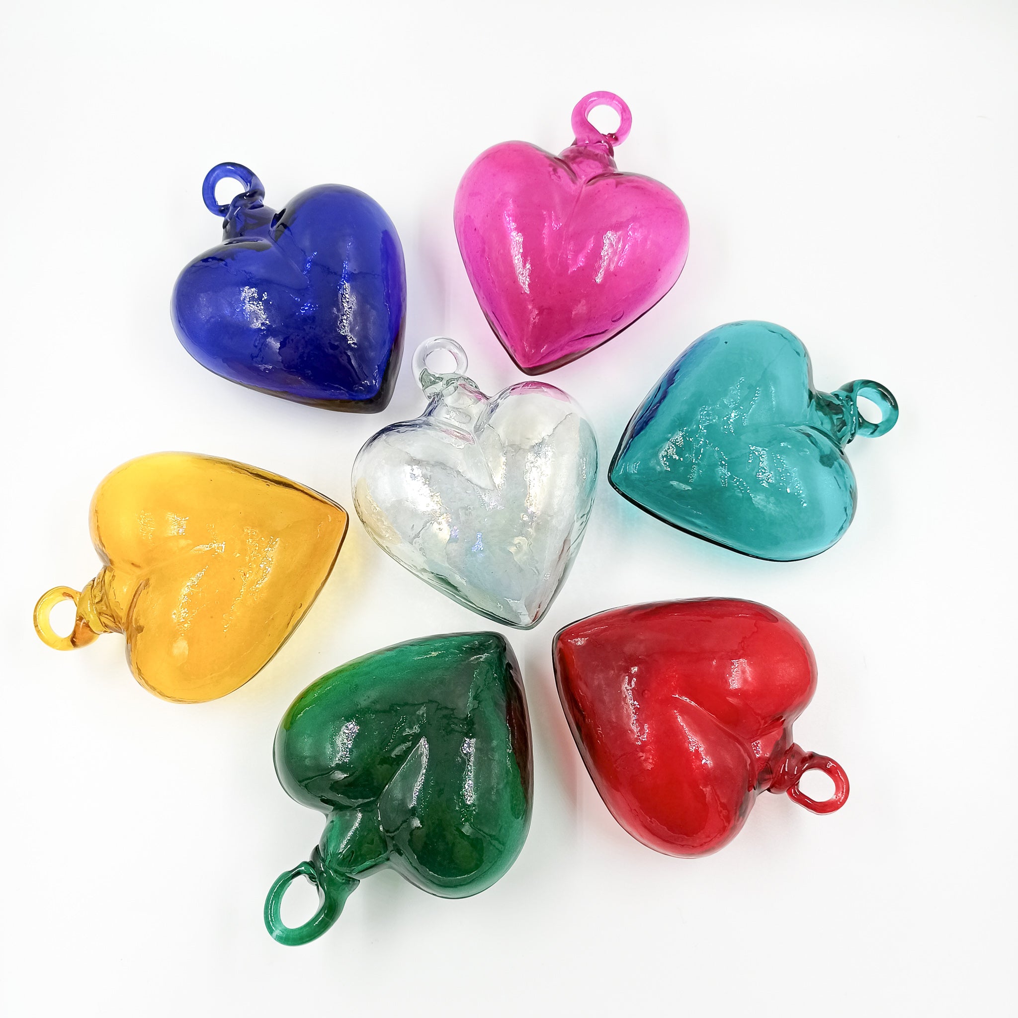 Corazones de vidrio soplado