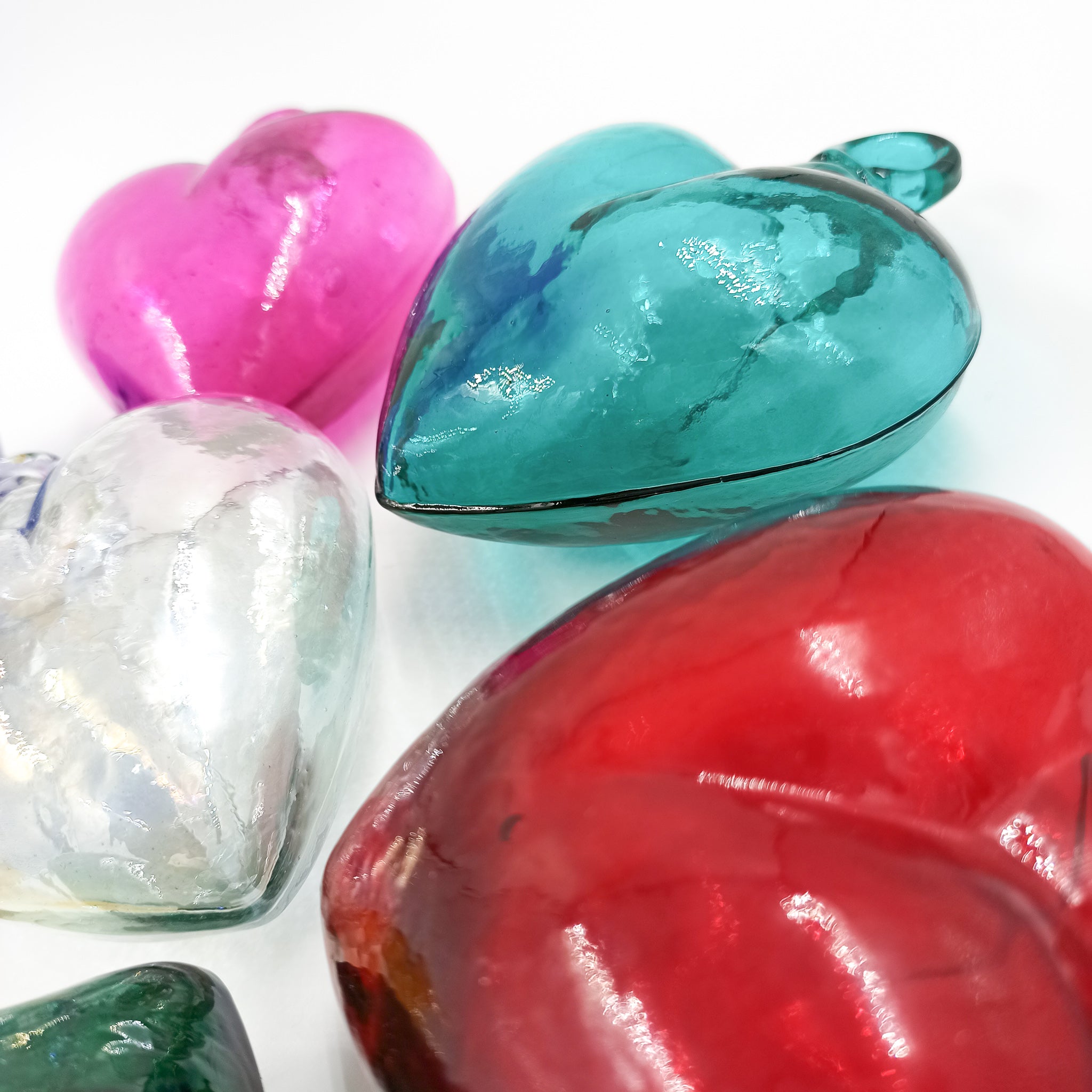 Corazones de vidrio soplado
