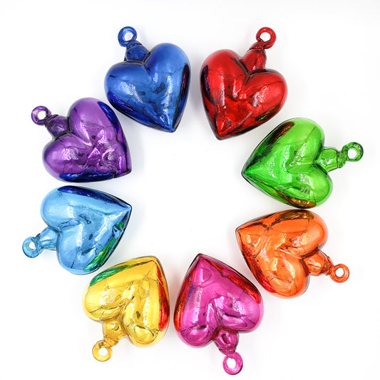 Corazones metálicos de vidrio soplado