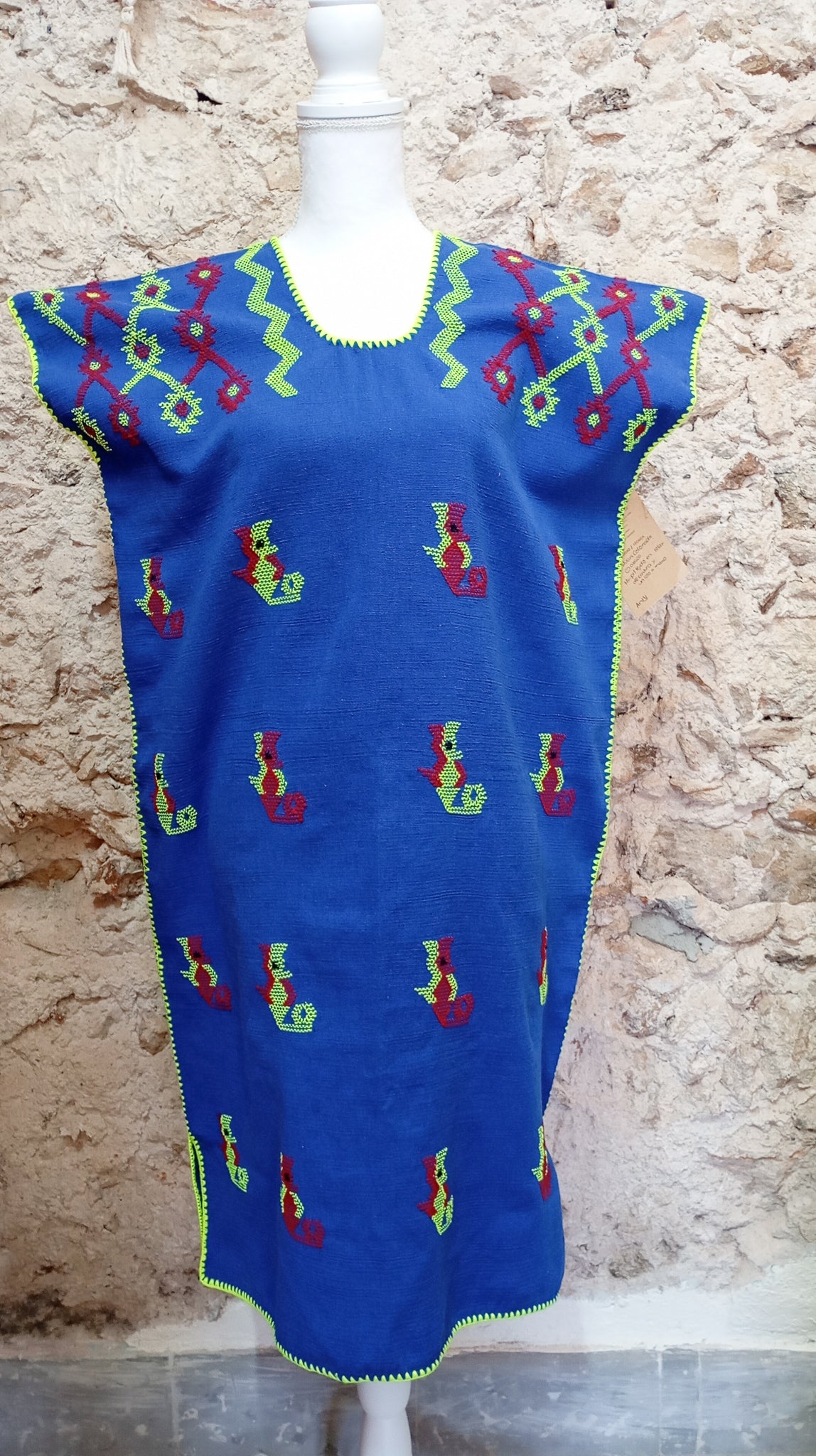 Huipil artesanal de Oaxaca - azul rey con caballitos de mar neón
