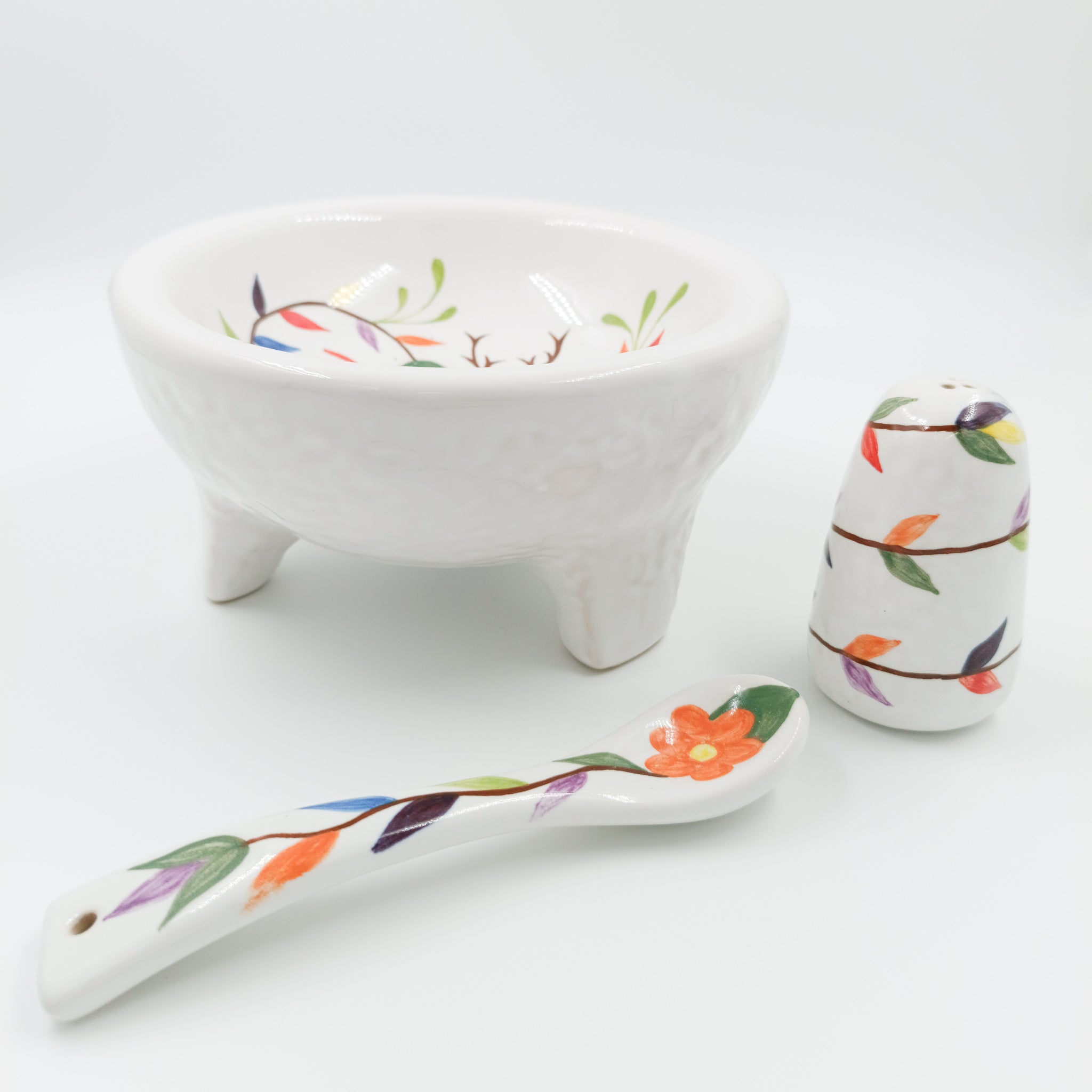 Set de molcajete con cucharita y salero en cerámica con detalle Otomí