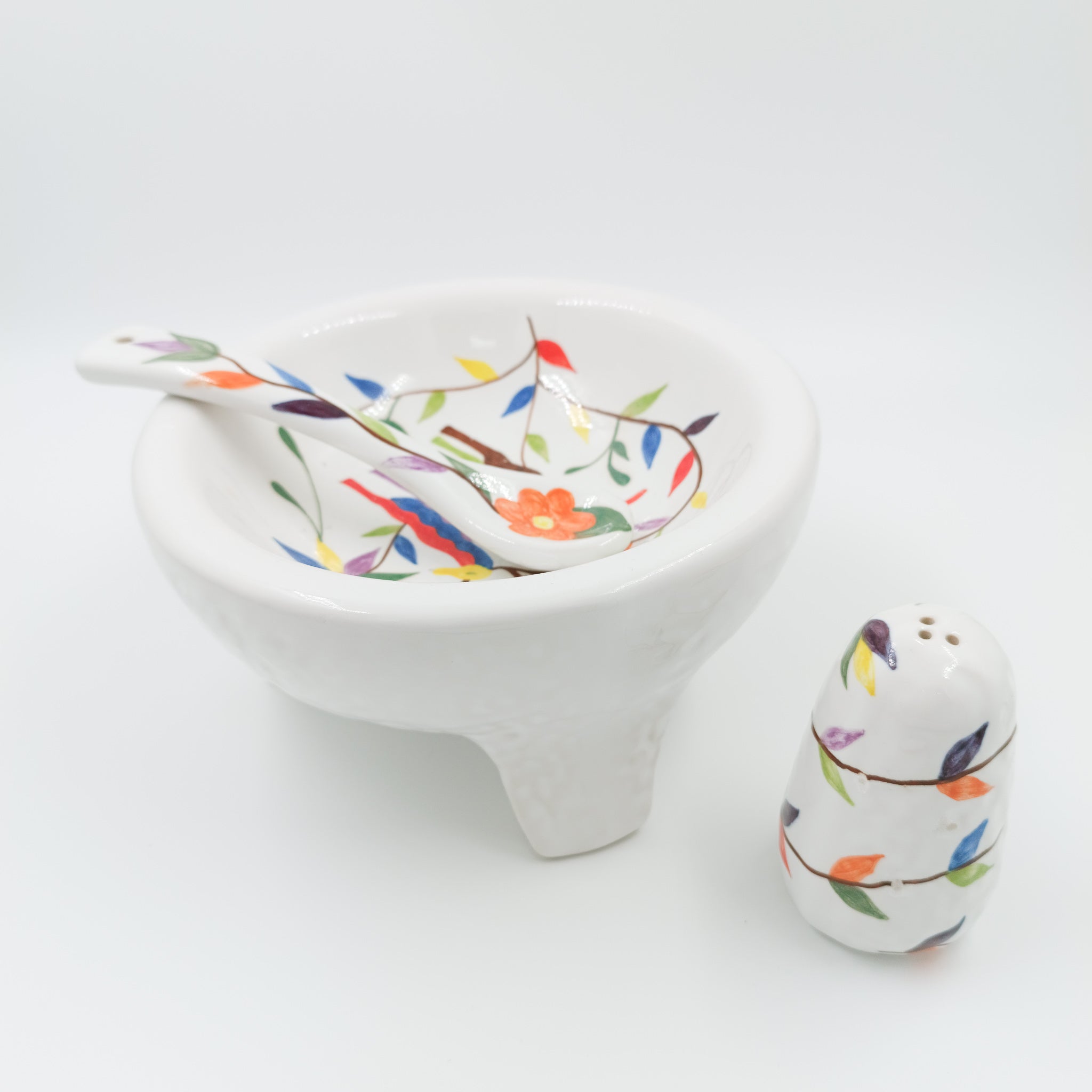Set de molcajete con cucharita y salero en cerámica con detalle Otomí