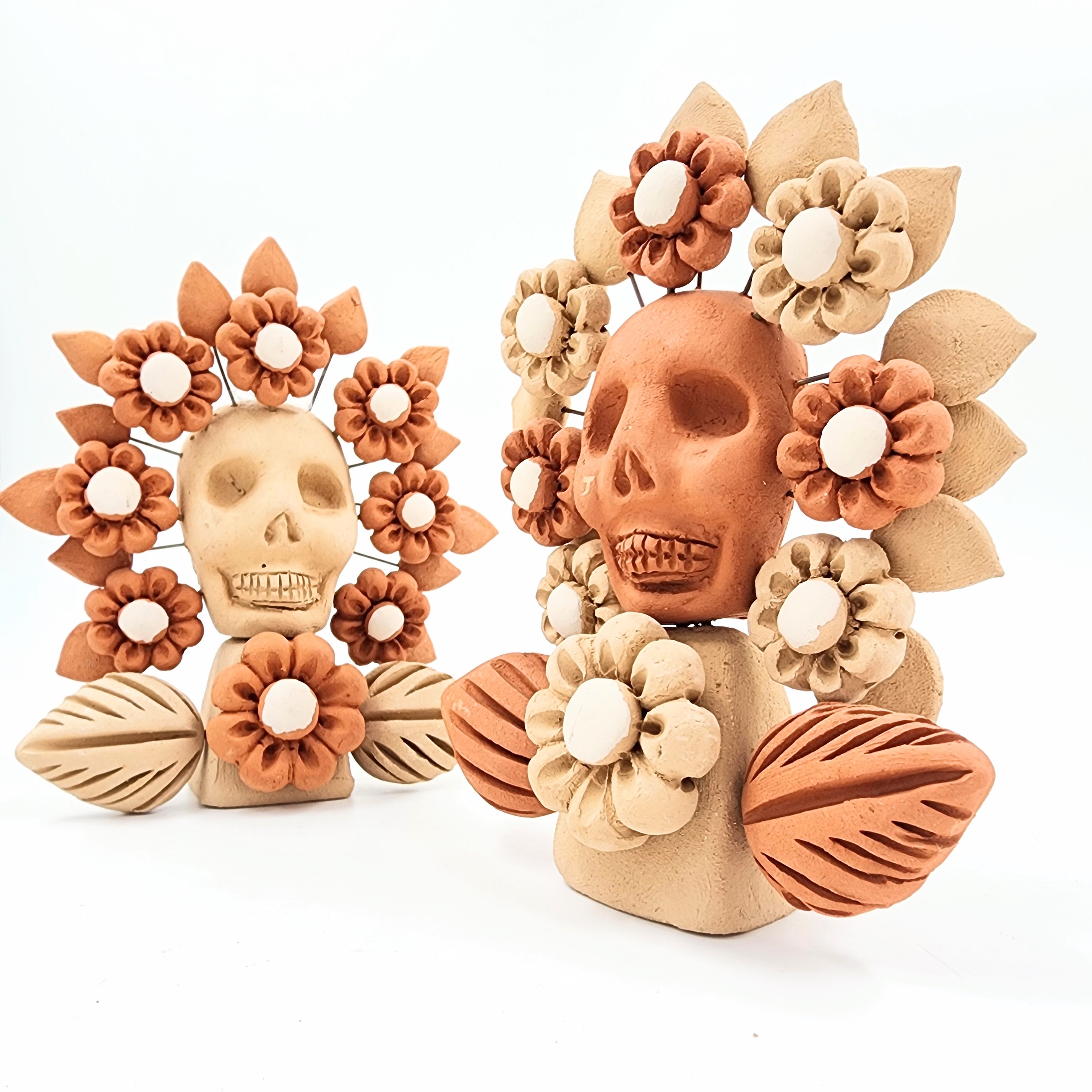 Ofrendas de barro con técnica pastillaje