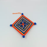 Ojos de Dios artesanales - protección y tradición Huichol