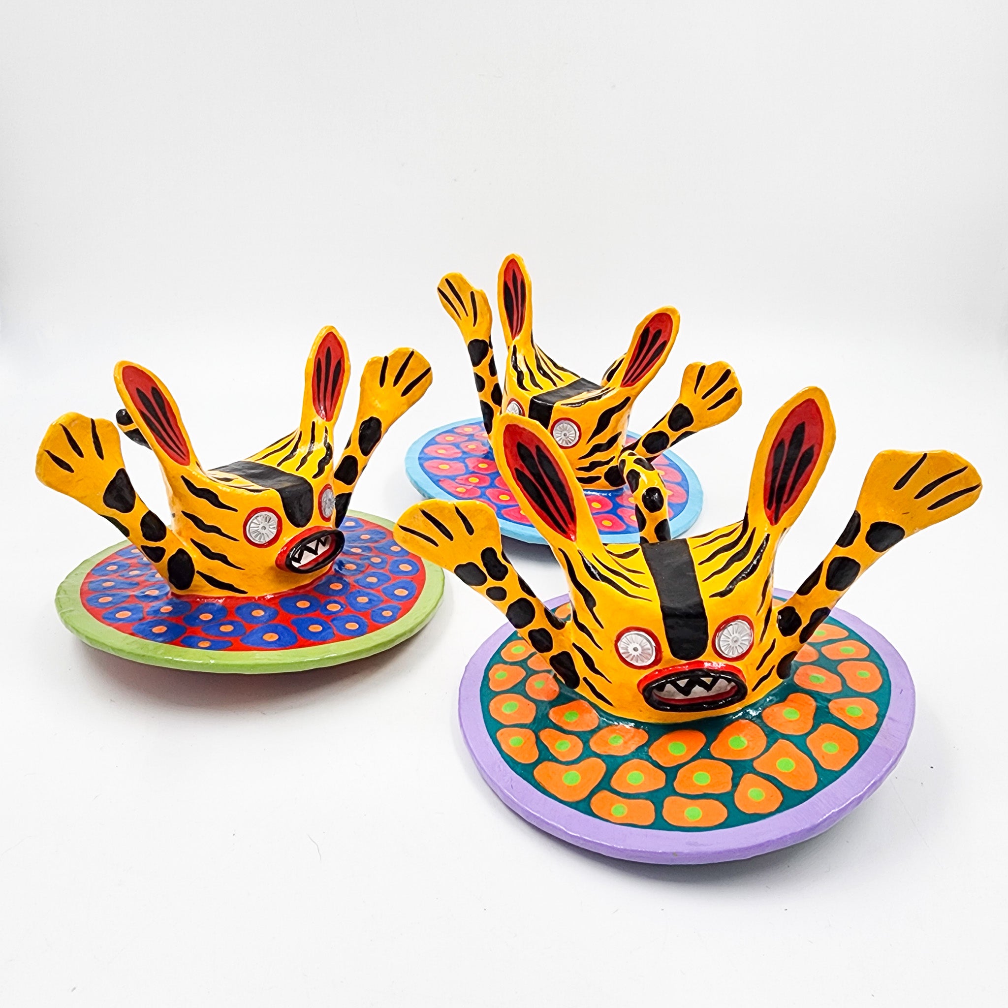 Pirinolas Tecuán en cartón - pintadas a mano