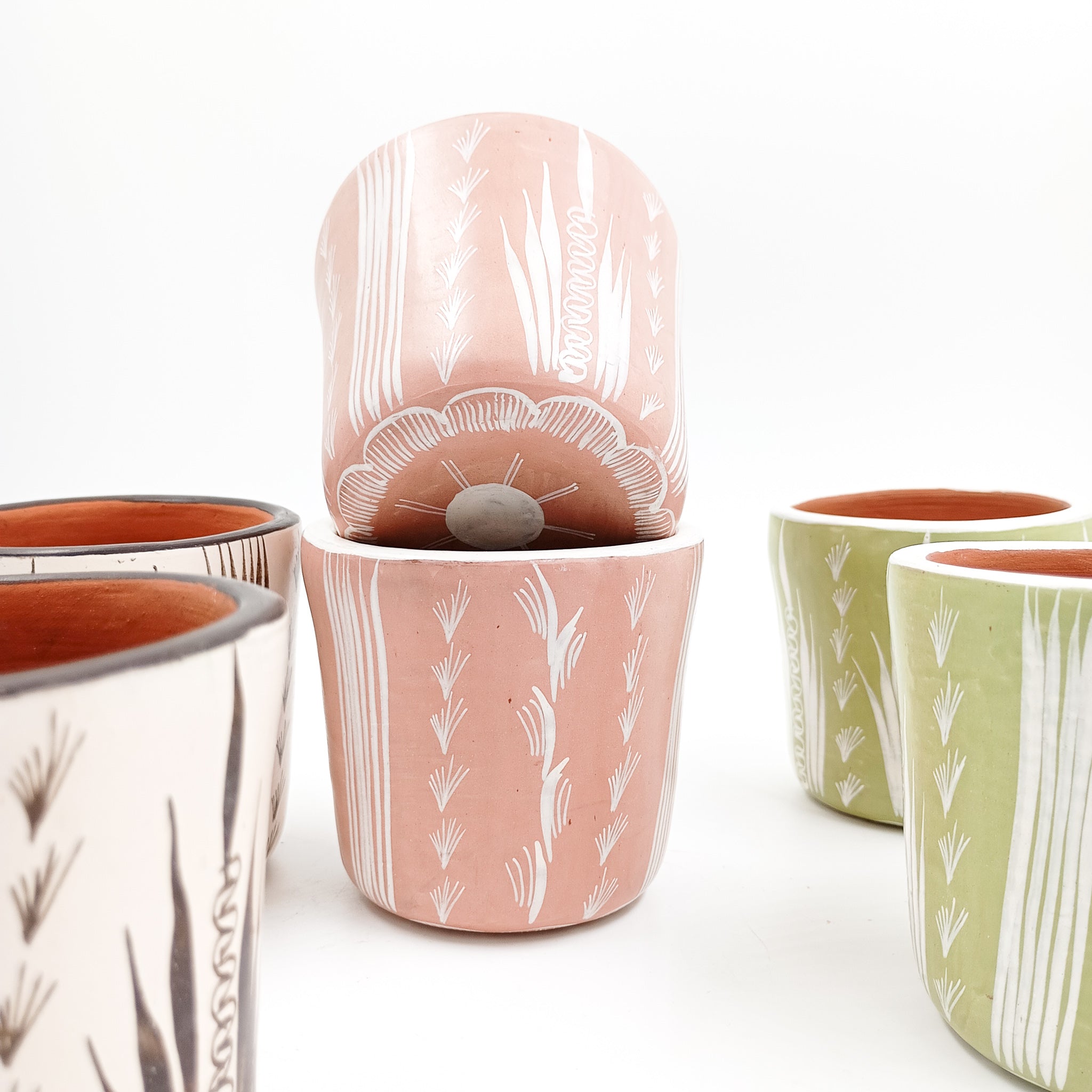 Set de dos vasos cocteleros en barro bruñido