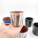 Set de dos vasos cocteleros en barro bruñido