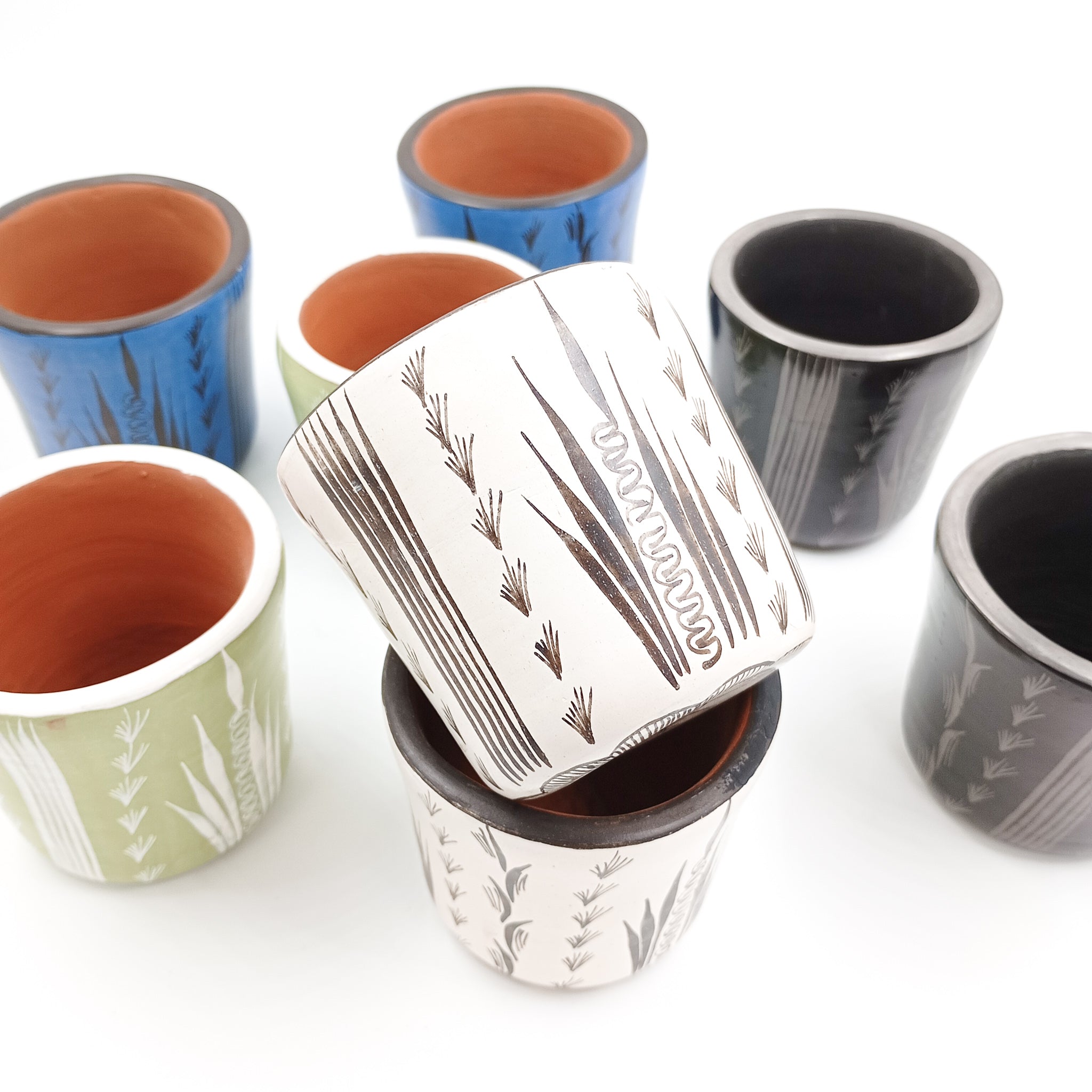 Set de dos vasos cocteleros en barro bruñido
