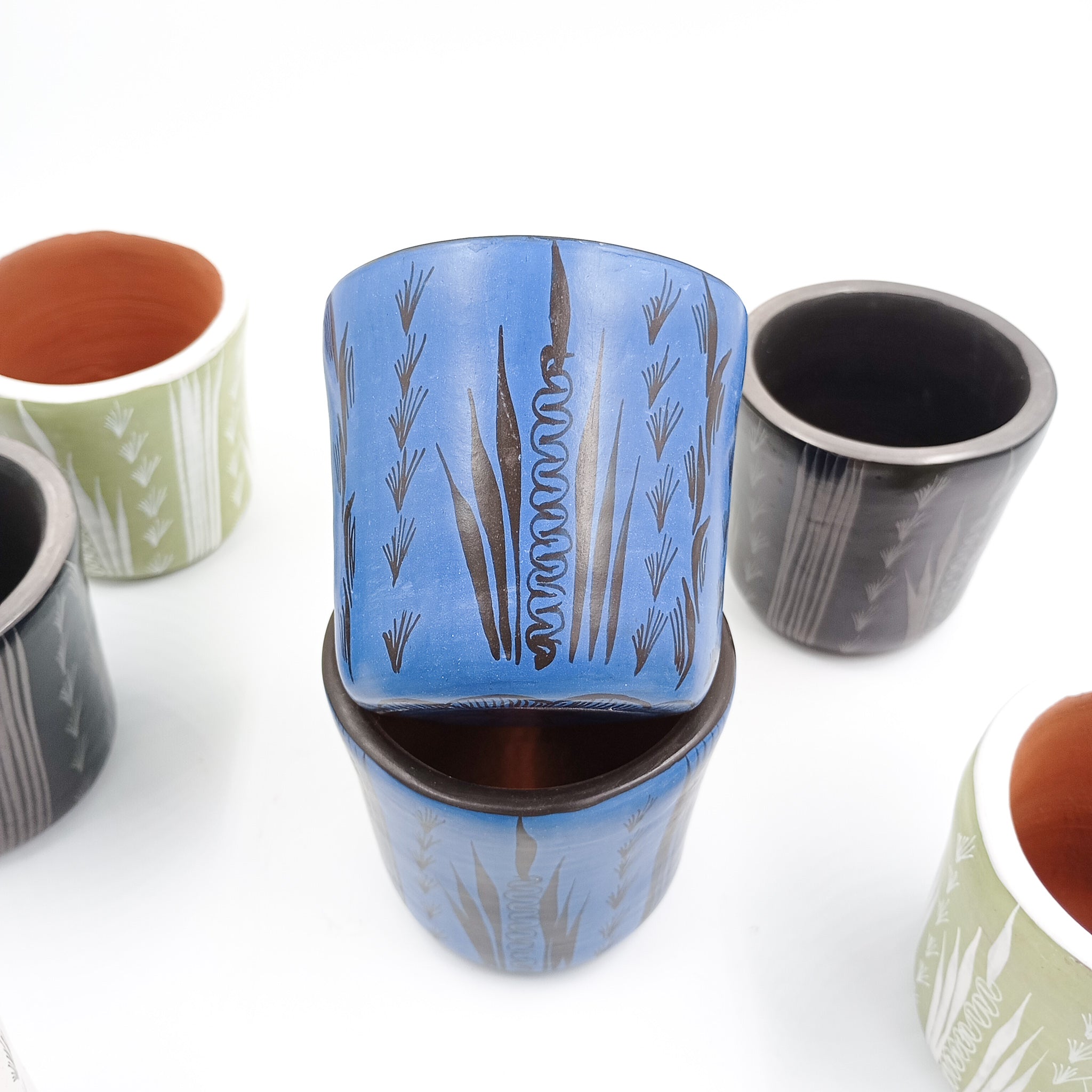 Set de dos vasos cocteleros en barro bruñido
