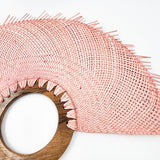 Abanico jipijapa grande rosa pastel con madera de tzalam