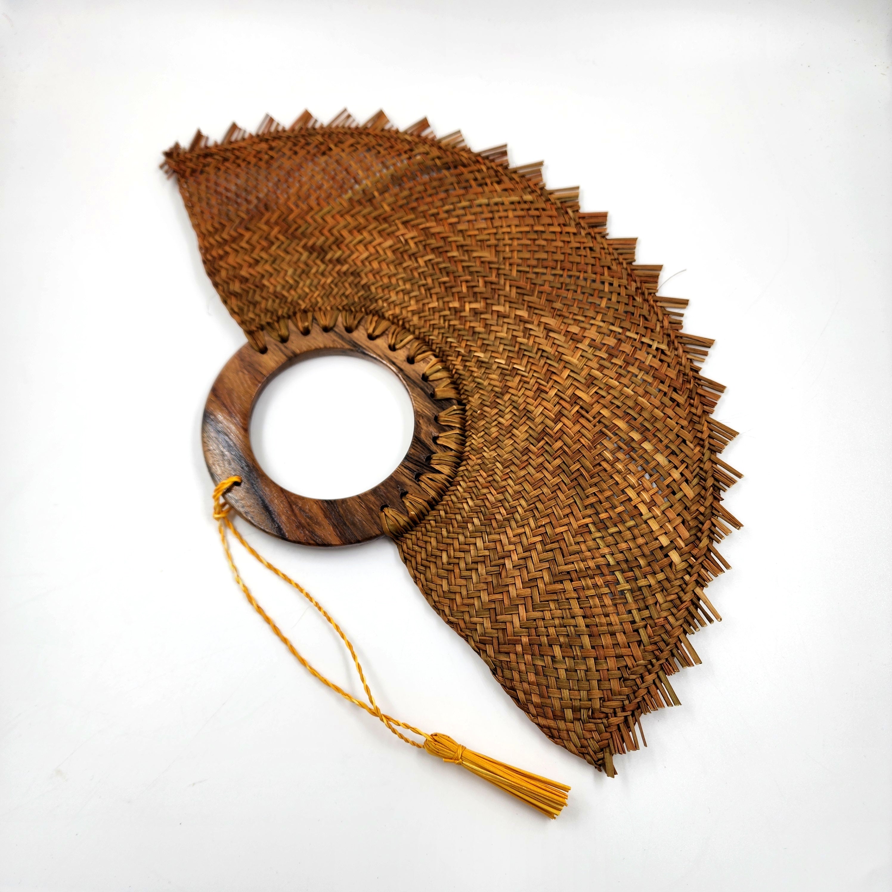 Abanico jipijapa grande cobre con madera de tzalam