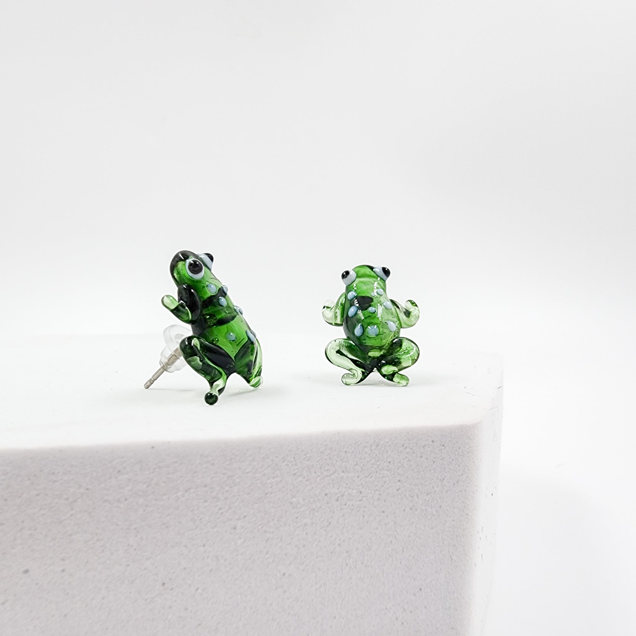 Aretes artesanales de vidrio soplado – diseños inspirados en la naturaleza