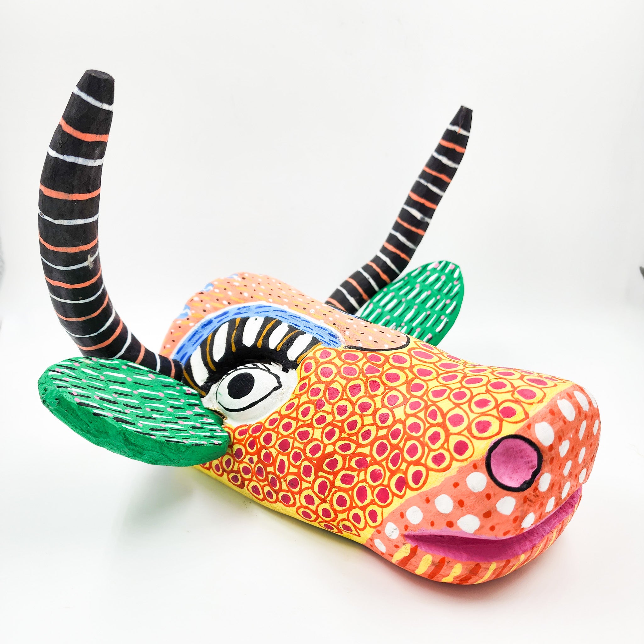 Máscara de toro de madera Ocumicho