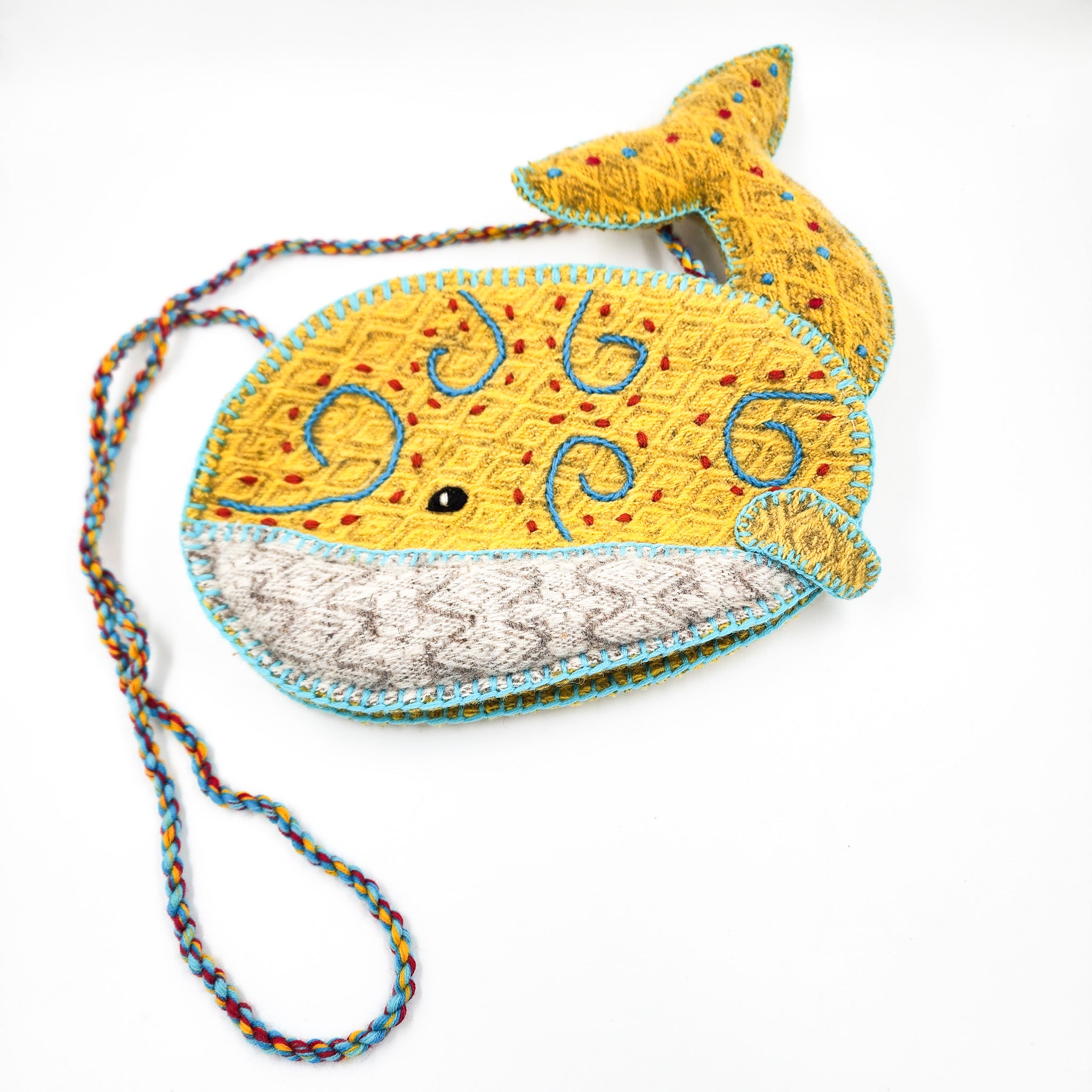 Bolsa artesanal de lana “Ballena”