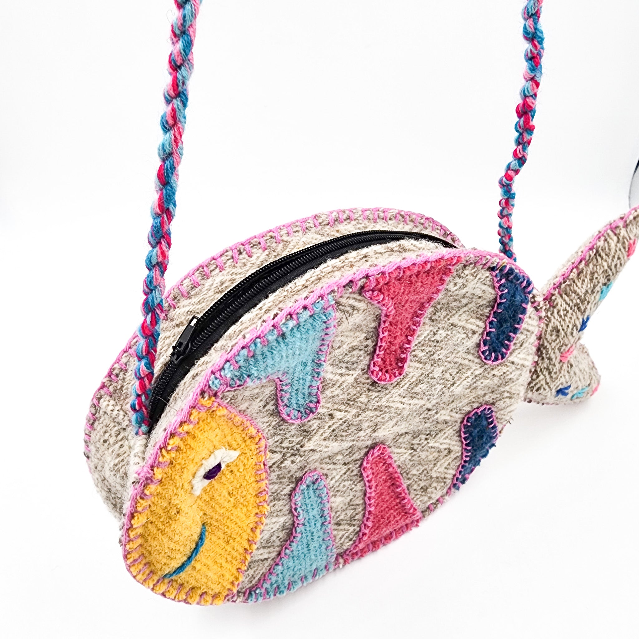 Bolsa artesanal de lana “Pez”