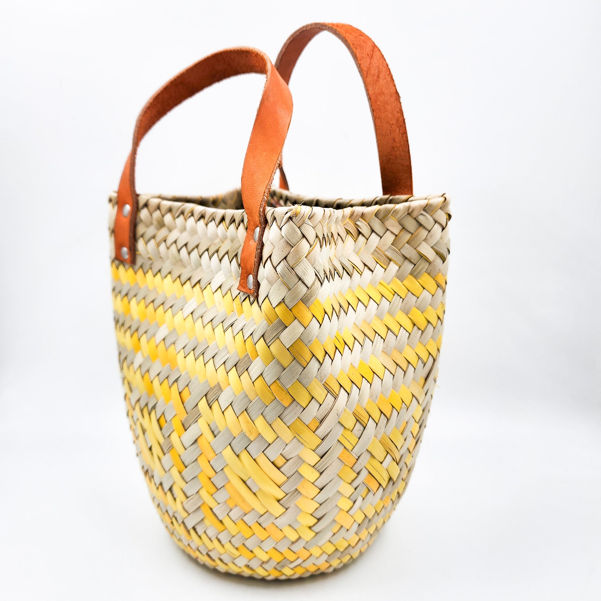 Bolsa Artesanal de palma con asas de piel