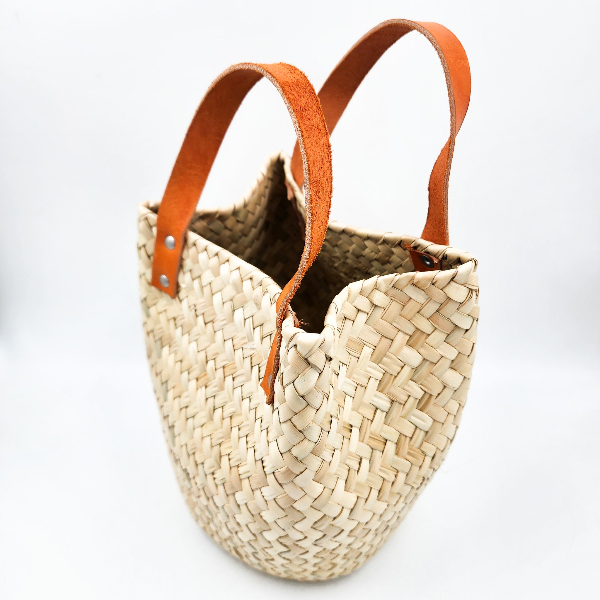 Bolsa Artesanal de palma con asas de piel
