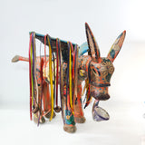 Burrito con alas de madera