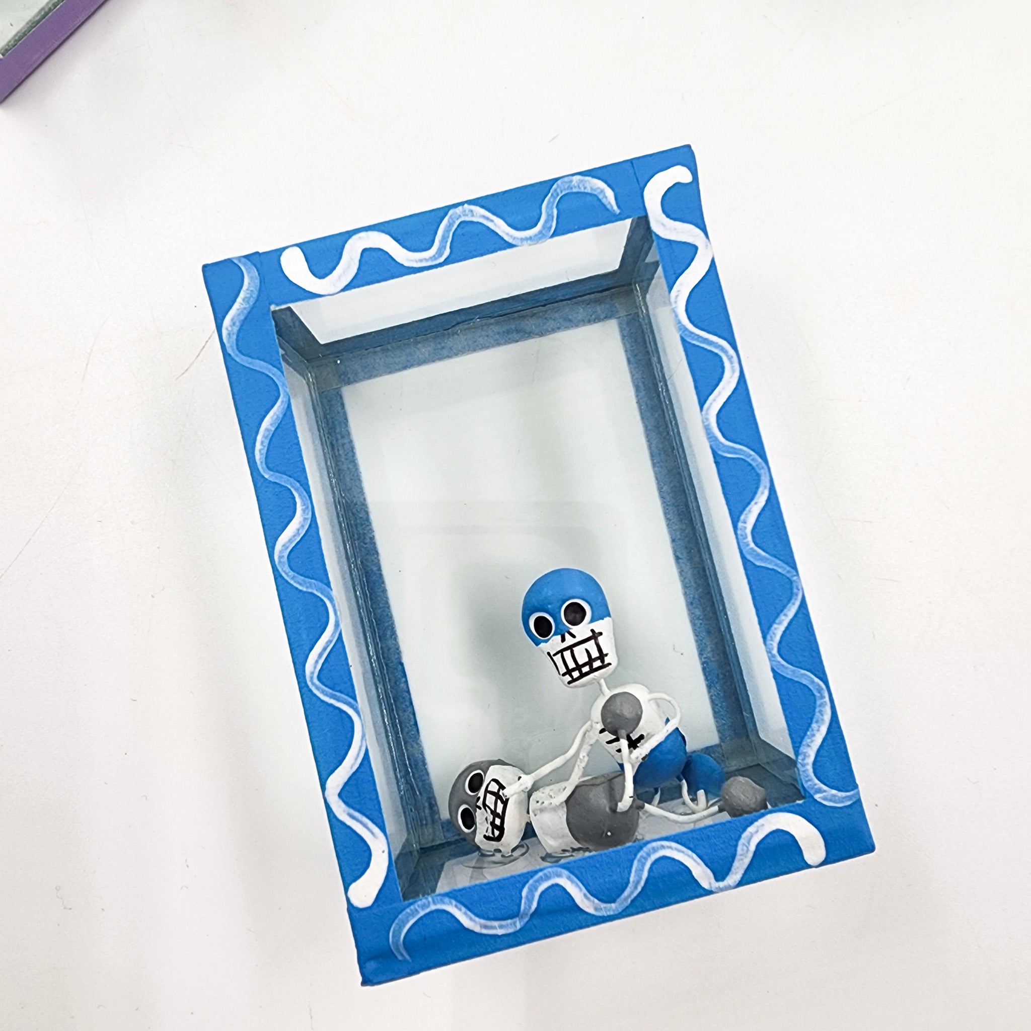 Couple skull box