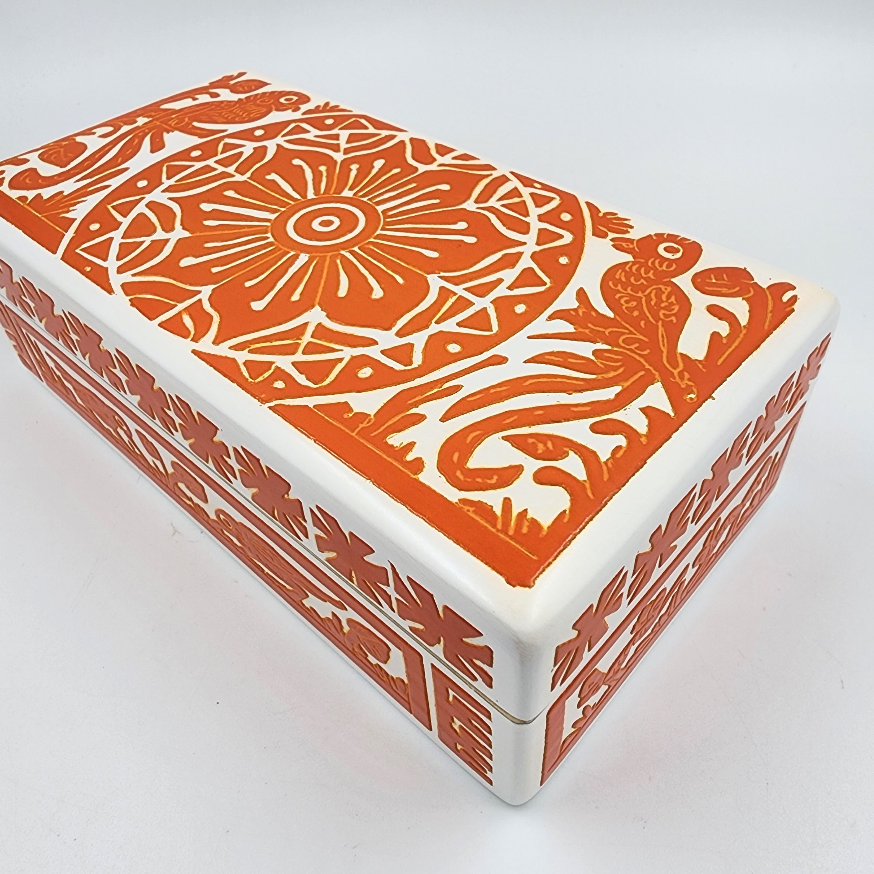 Caja rectangular de Olinalá