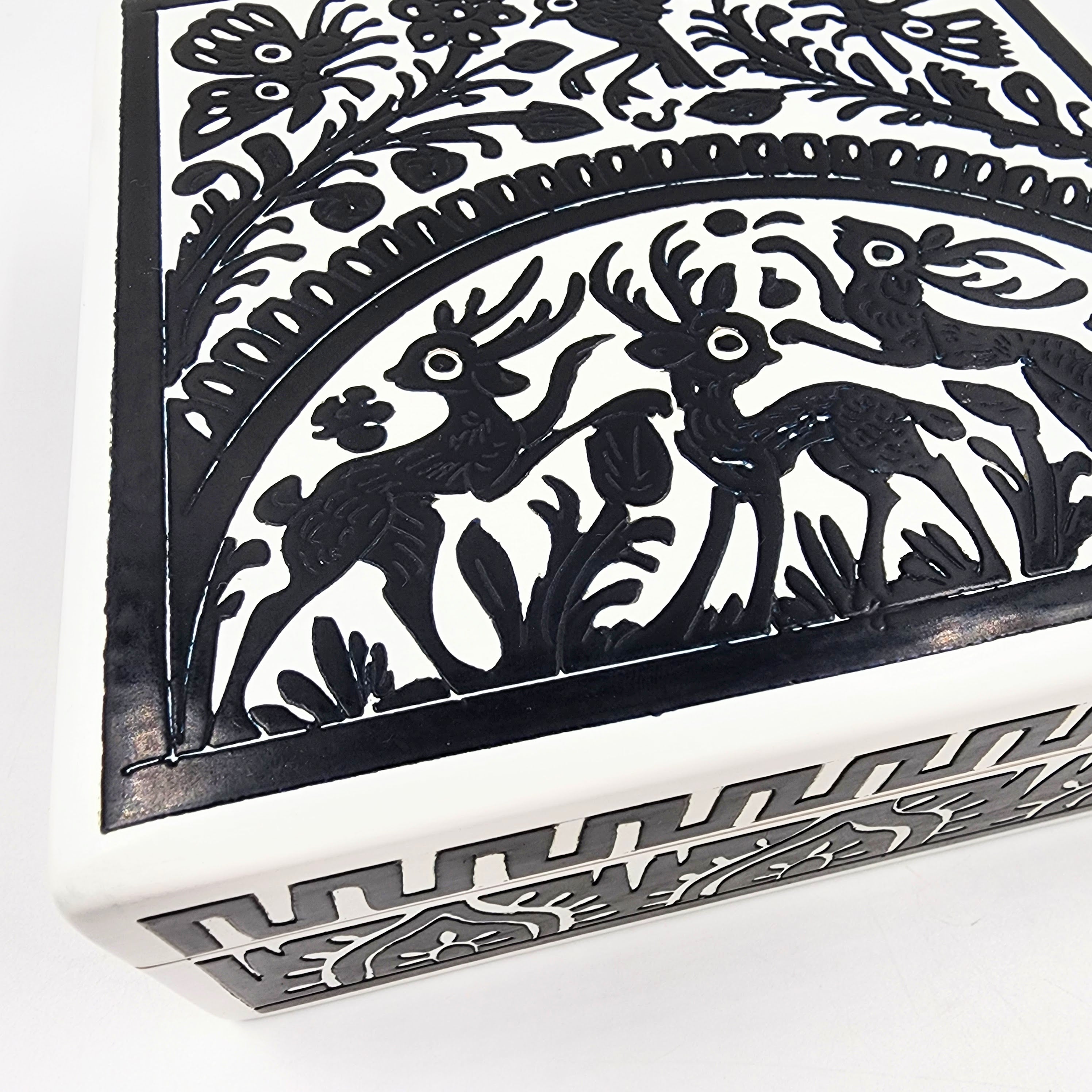 Caja para té de Olinalá