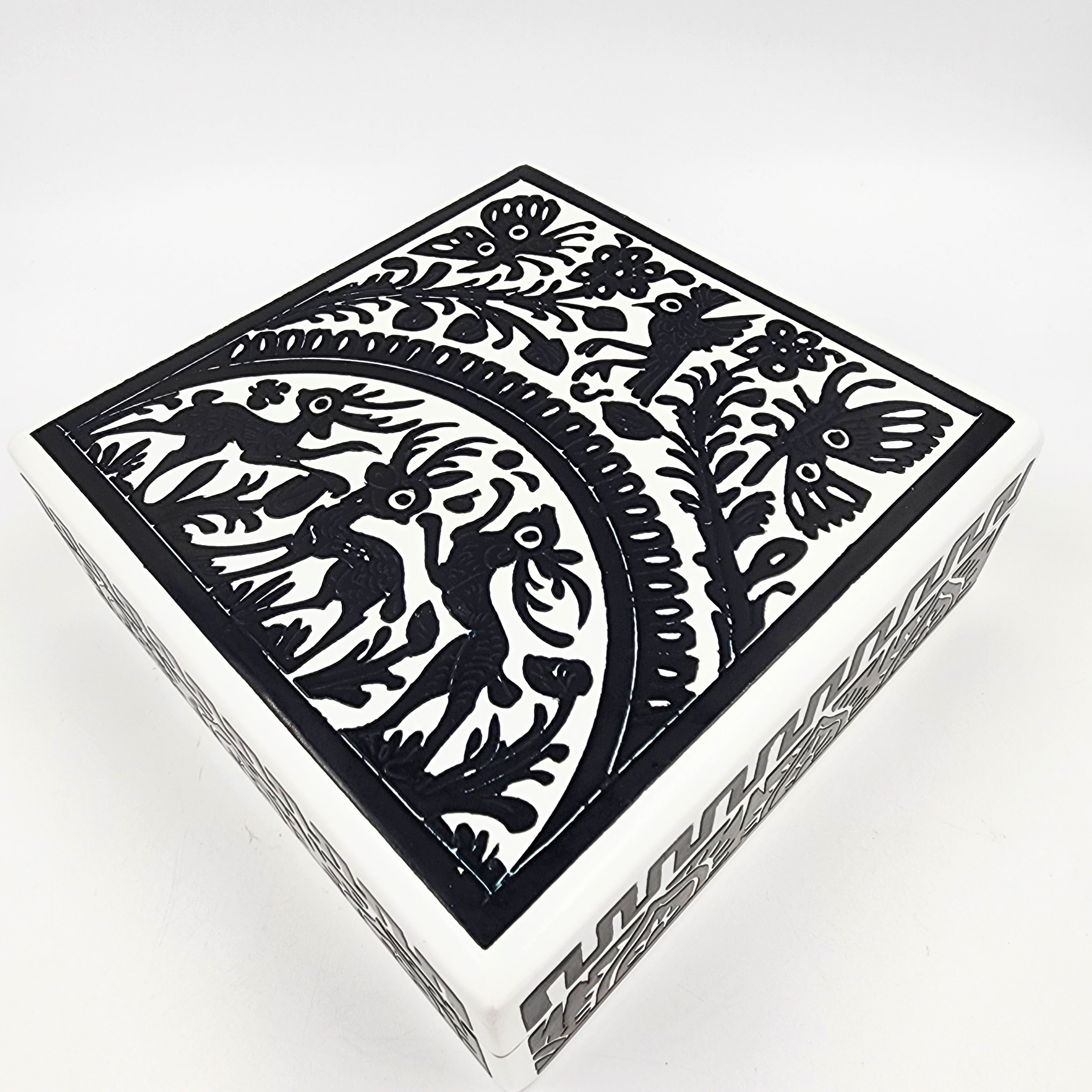 Caja para té de Olinalá