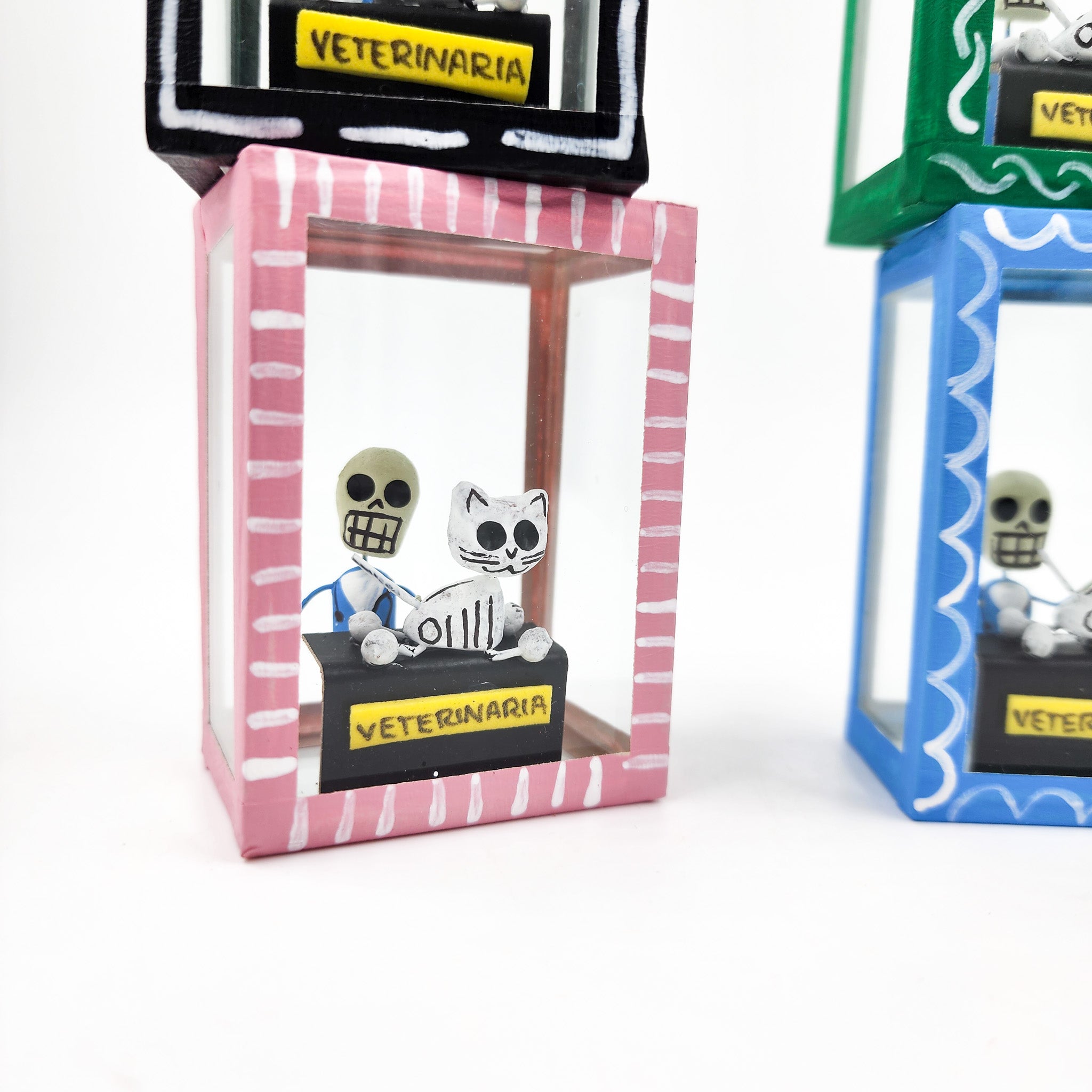 Cajita calaverita "La Veterinaria"