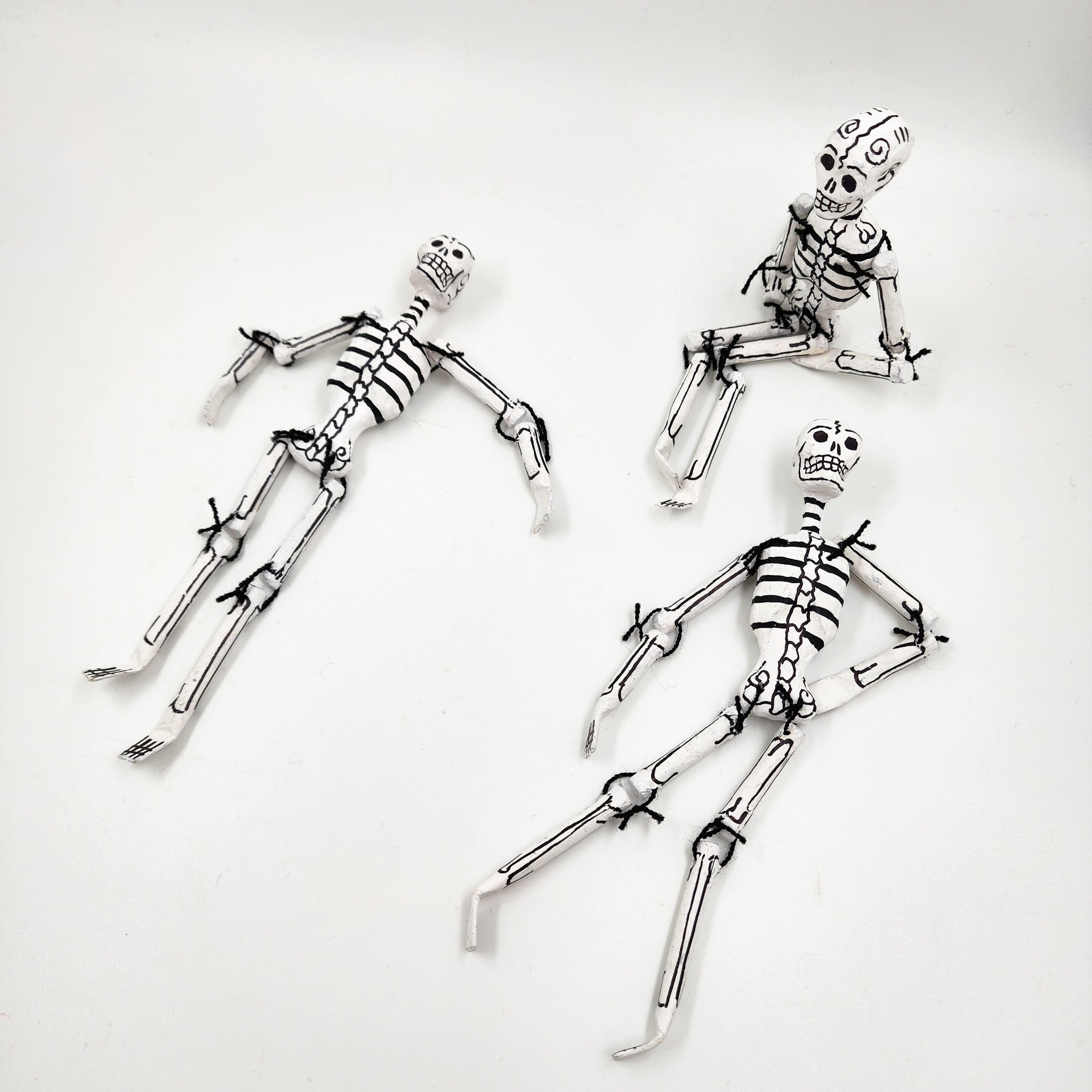 Calaquitas articuladas de papel maché
