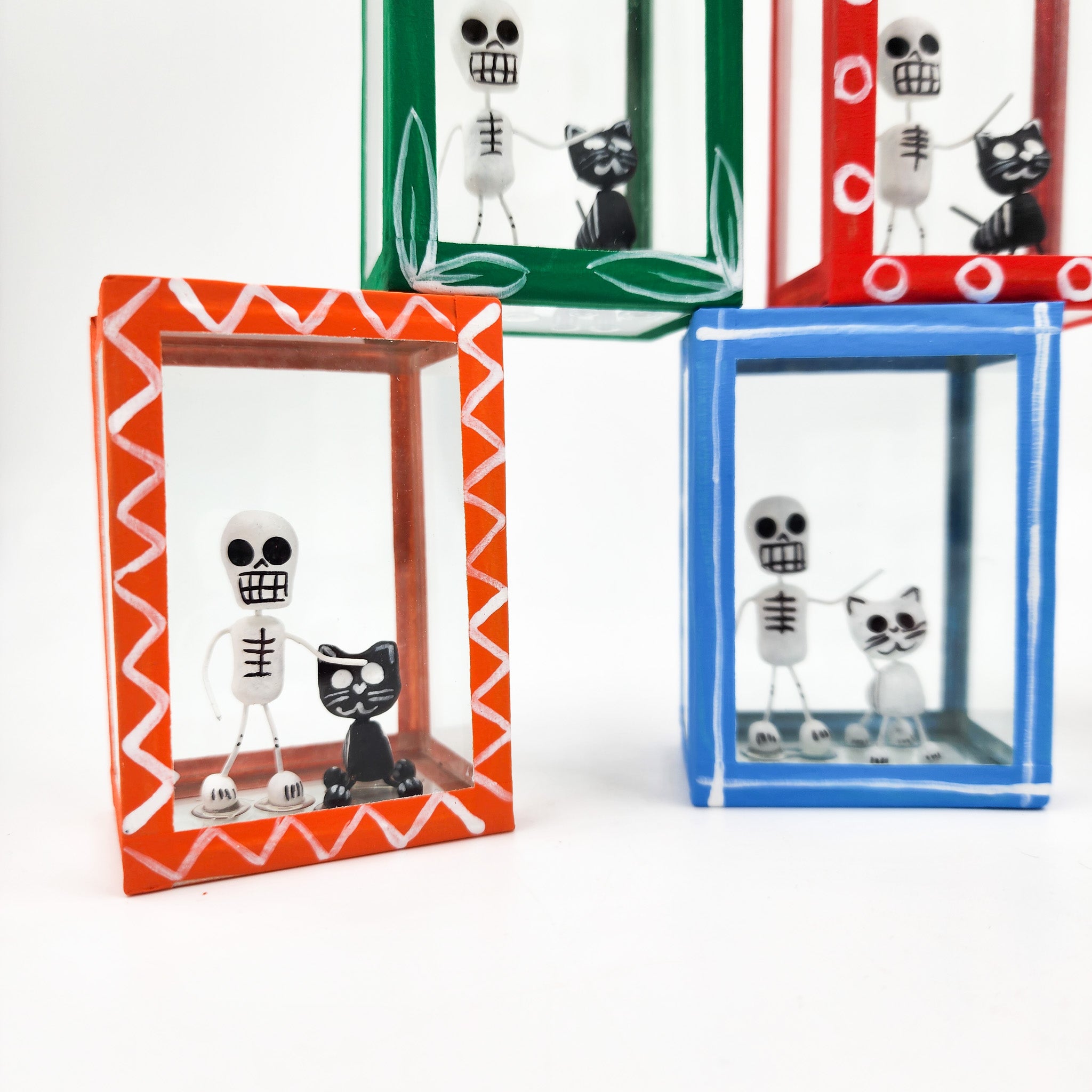 Couple skull box