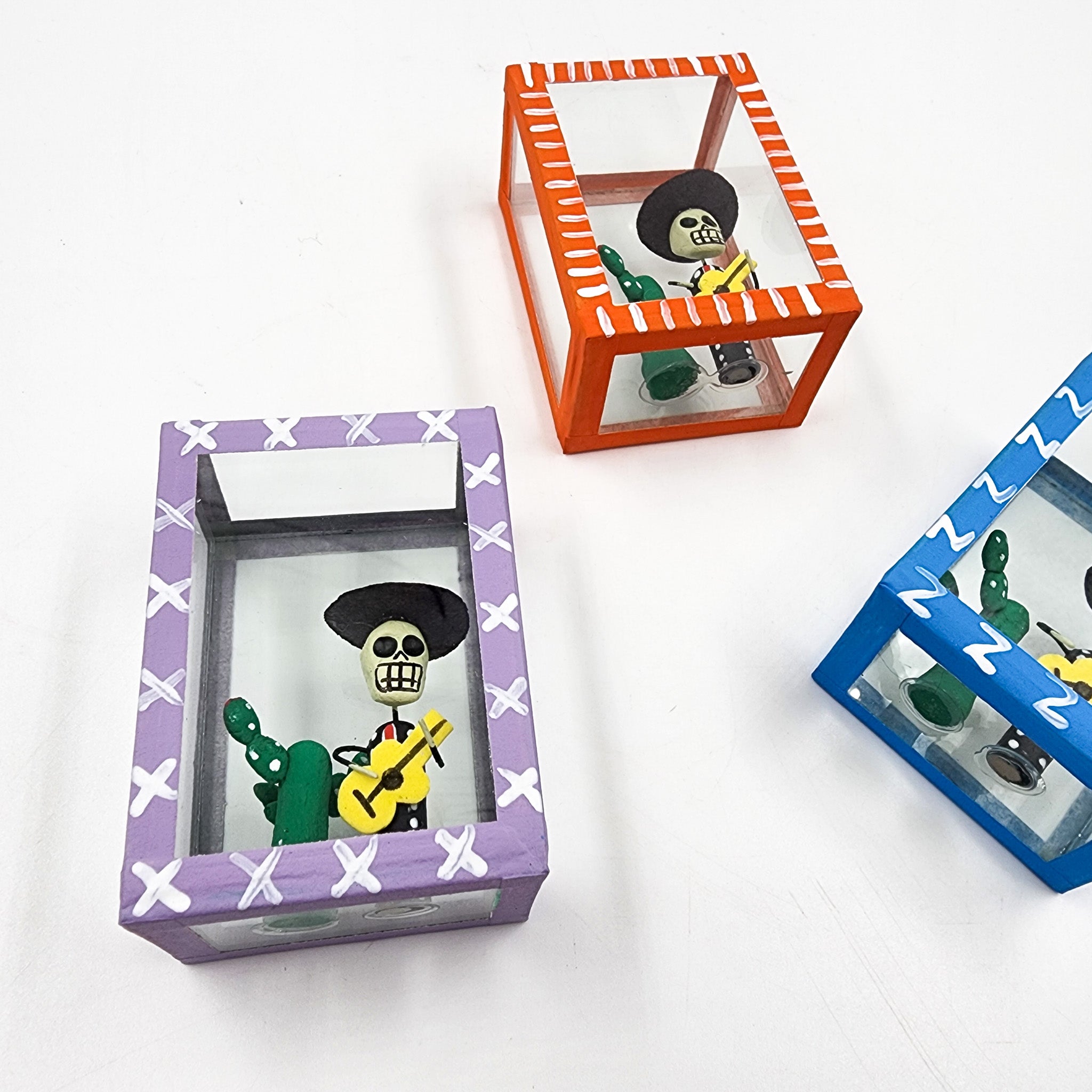 Cajita de la calaverita "El Mariachi con su nopal"