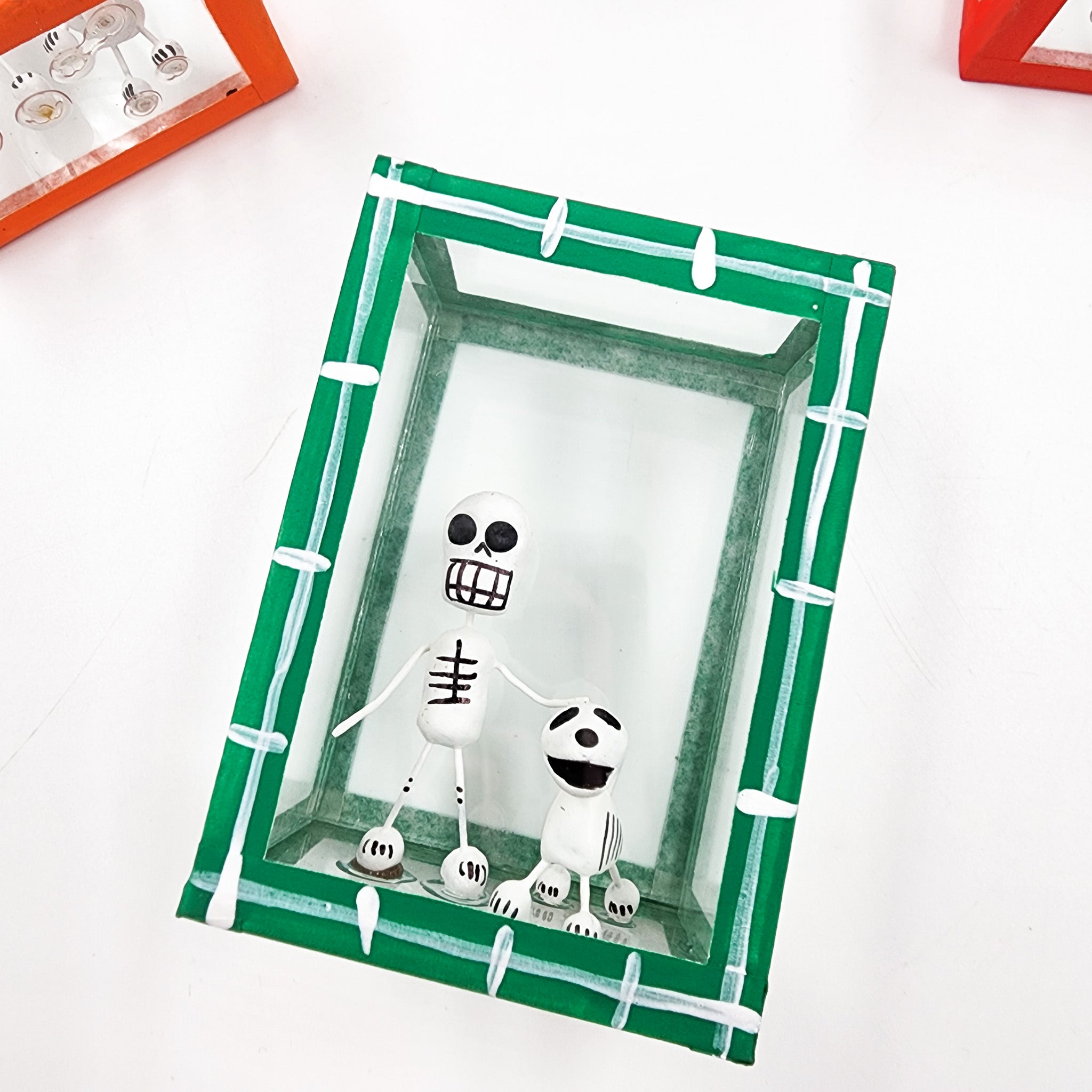 Couple skull box
