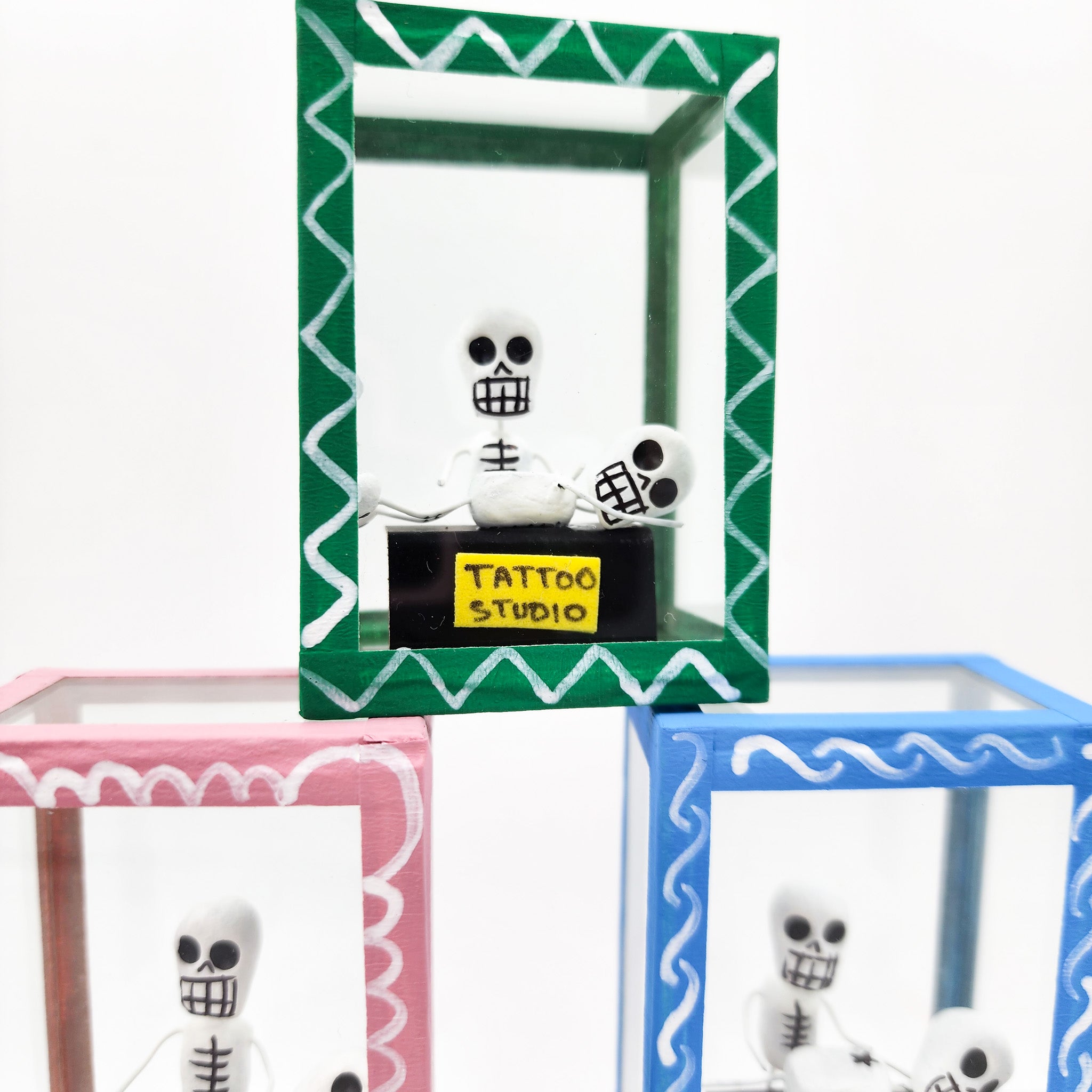 Couple skull box
