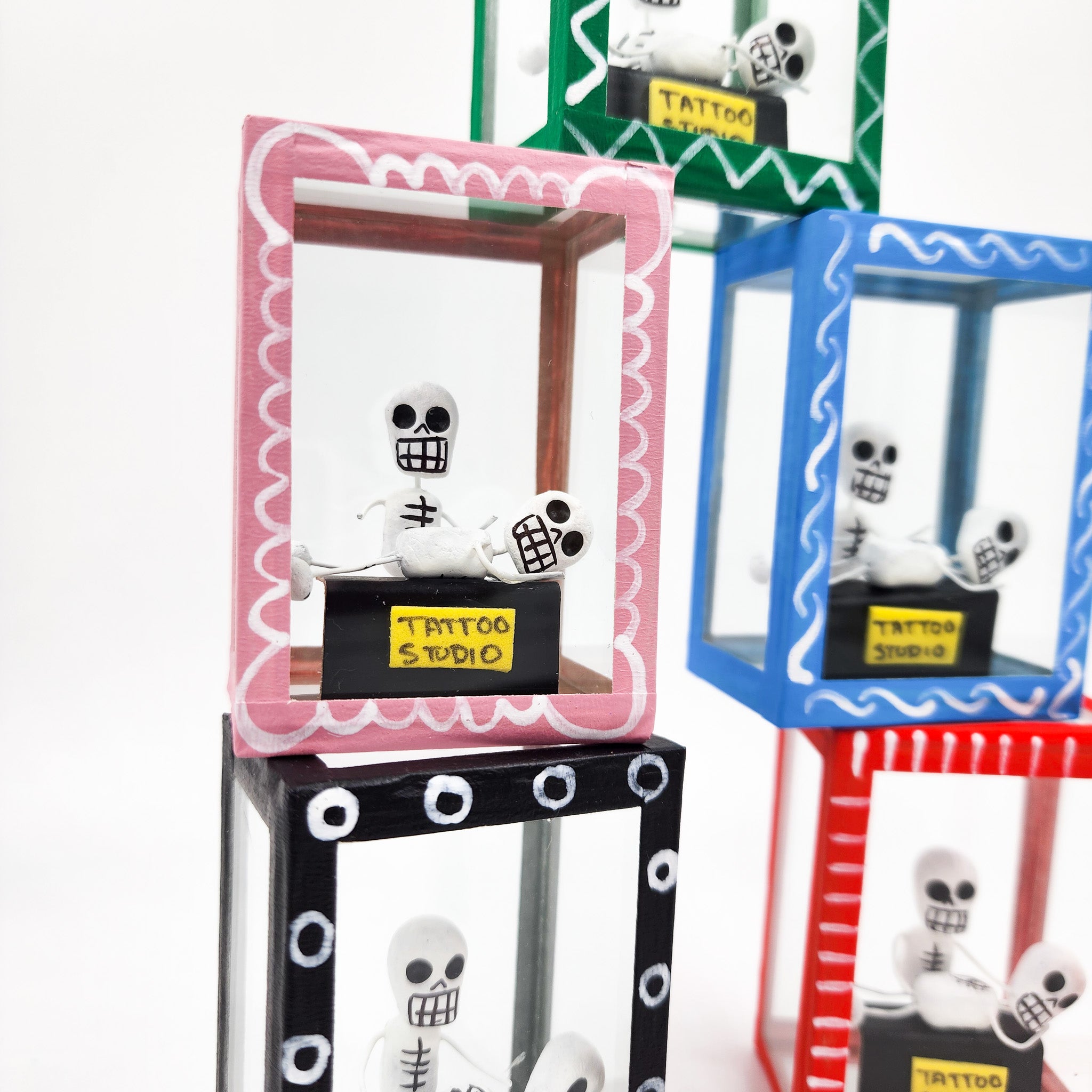 Couple skull box