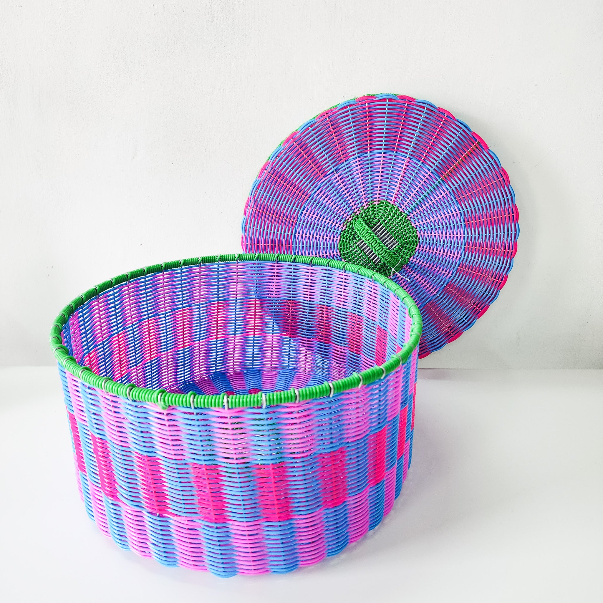 Canasta redonda grande de alambre - popotillo