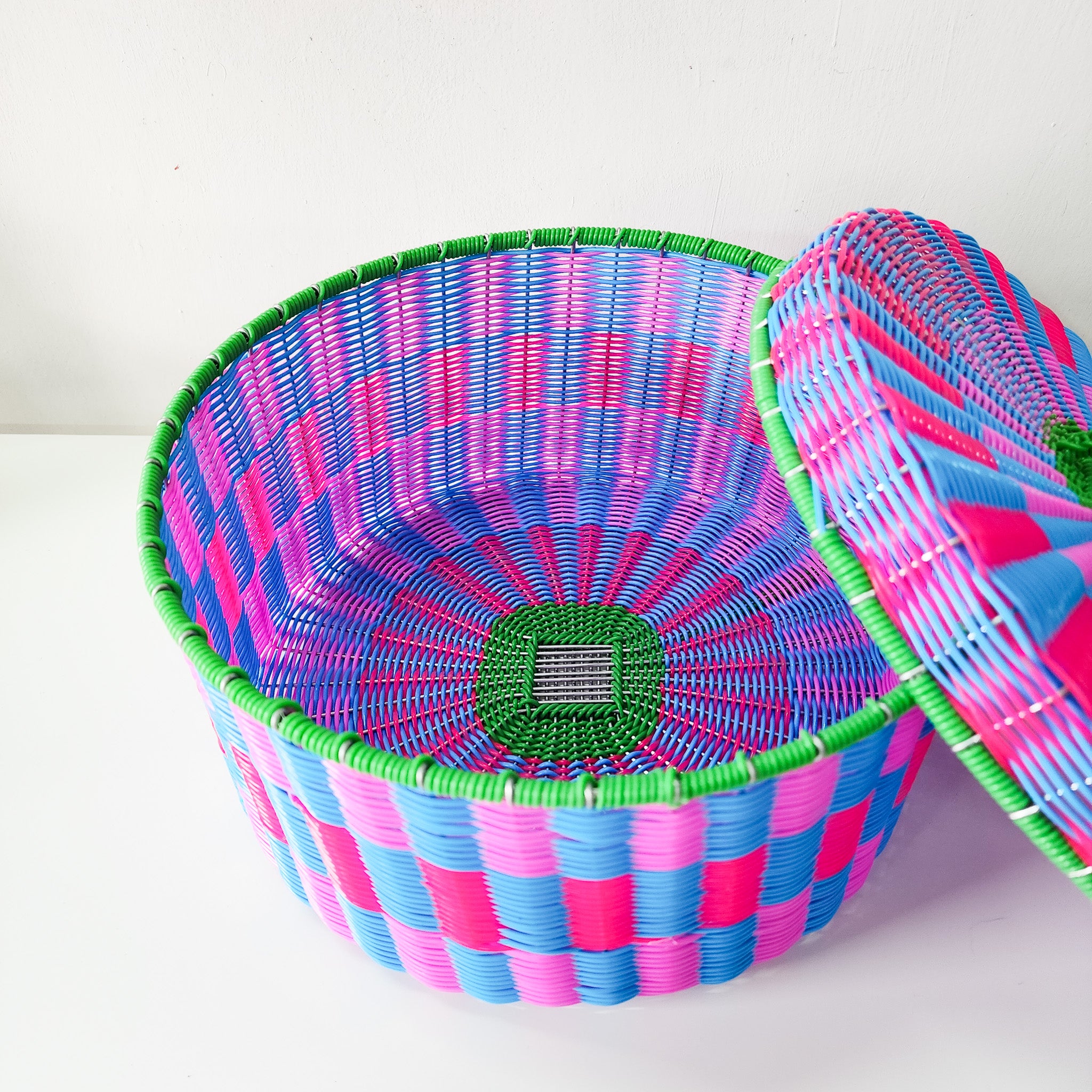 Canasta redonda grande de alambre - popotillo